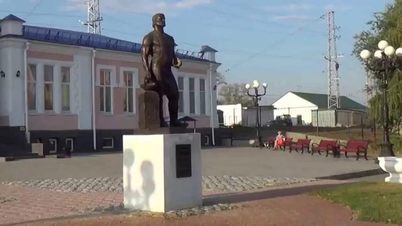 Кузнецк пензенская область видео. Железнодорожный вокзал кузнецк. Улица белинского кузнецк. Город кузнецк жд вокзал. Площадь ленина кузнецк.