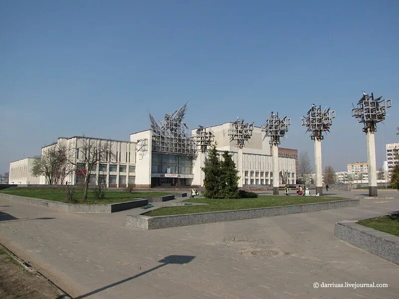 Дворец искусств бывшие. Дк бобруйск. дом культуры в бобруйске. дворец искусств минск. бобруйск достопримечательности.