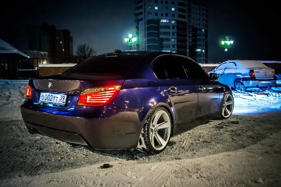 BMW M5 E60 - Super sedan with "F1" engine - YouTube