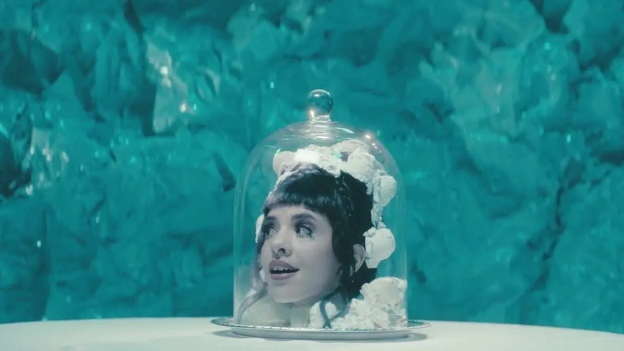 Песня tag you re it melanie. Crybaby tag you're it. Песня tag you re it melanie. Песня tag you re it melanie. Tag, you're it от melanie martinez.