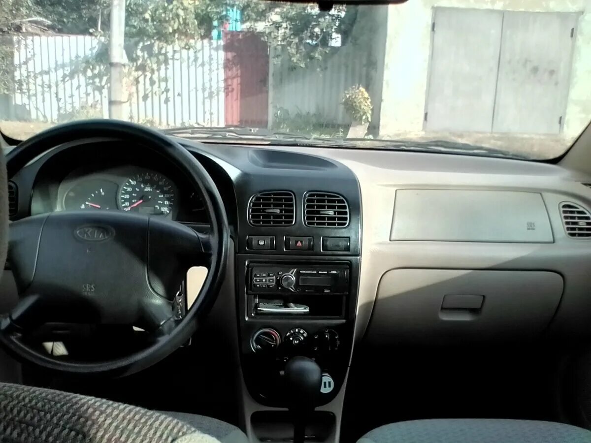 автомат 2001. ниссан санни 2001 салон.