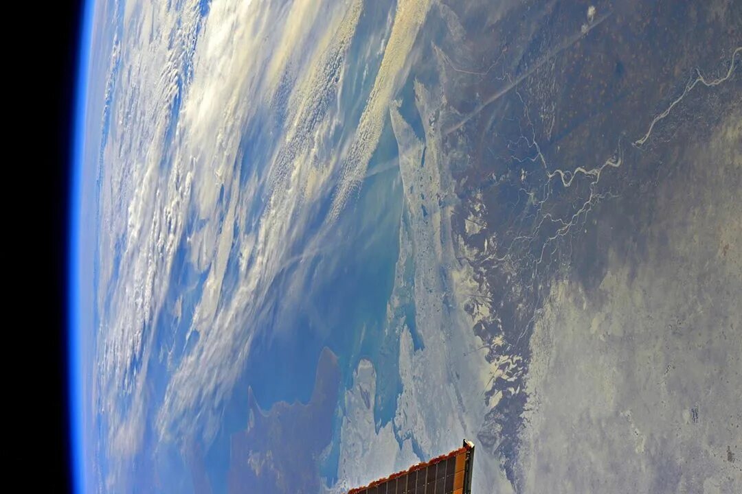 Фото России с космоса. Роскосмос фото из космоса. Космос фото над Россией. Новые горизонты космический аппарат.