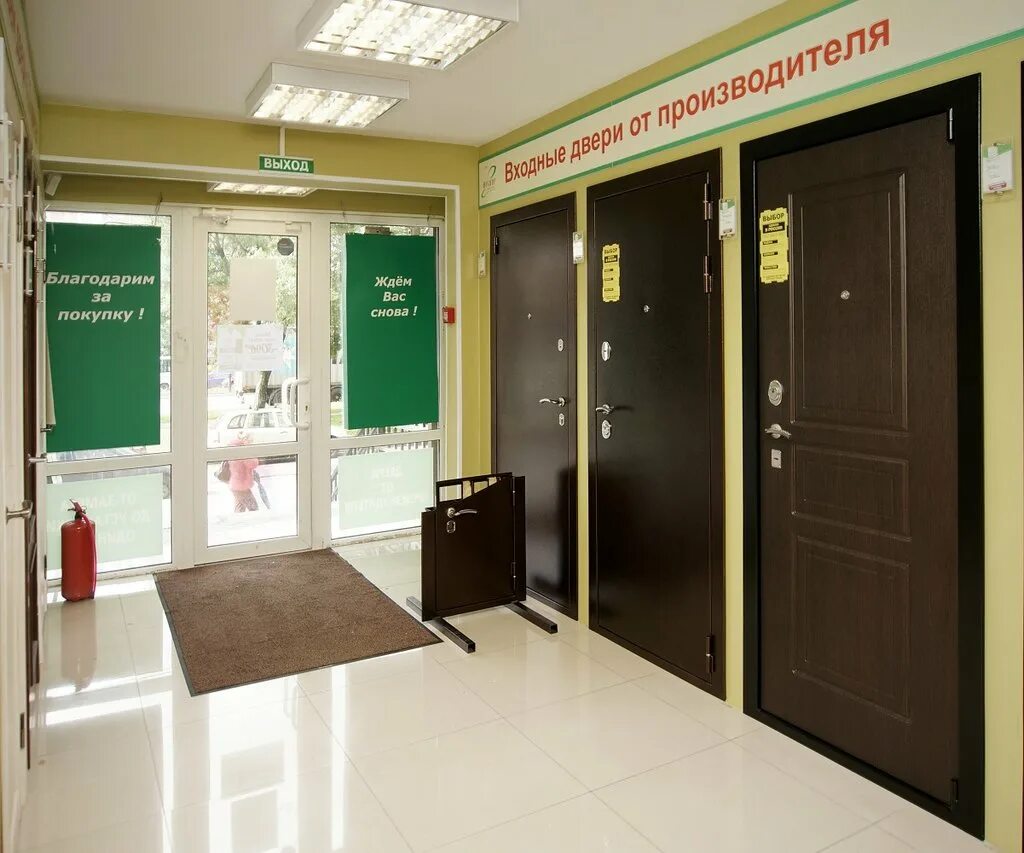 двери мебель 1. фрамир римини 2. дверь межкомнатная светлое дерево. бежевые двери в интерьере. двери мебель 1.