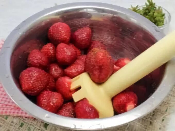 1 кг клубники 1 кг сахара