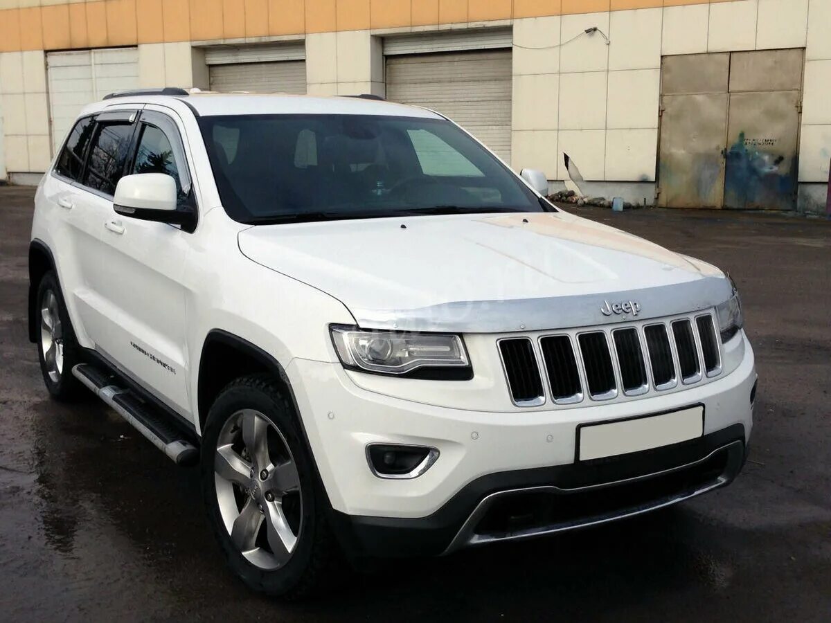 Jeep Grand Cherokee белый. Jeep Grand Cherokee wk2 белый. Jeep Cherokee белый 2015. Grand Cherokee wk2 белый White. Купить чероки с пробегом на авито