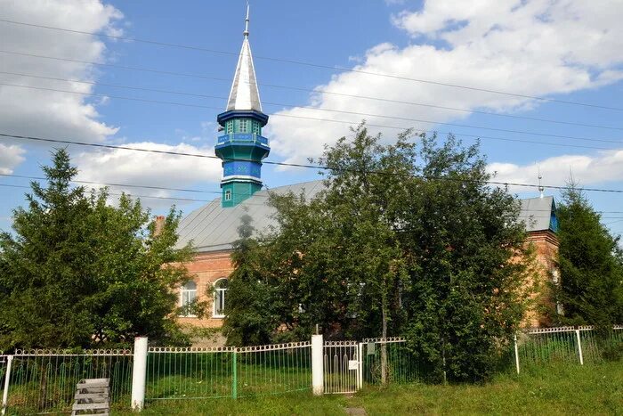 Алькино самарская область. Мечеть Алькино Самарская область. Мечеть Мунира Акбердино. Мечеть в селе Алькино Самарской области. Мечеть Иглинский район.