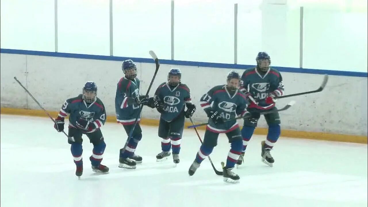 Южный урал хоккей. Нефтяник 2007 год состав хоккей. Нефтяник 2007. Ночная лига караганда. Команда нефтяник.