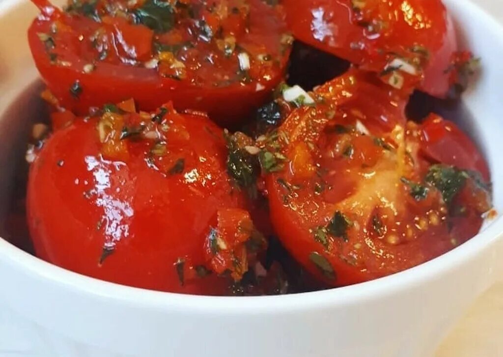 Помидоры по корейски быстрого самый вкусный. Томаты по-корейски. острые помидоры. корейские помидоры. закуска острые помидоры.