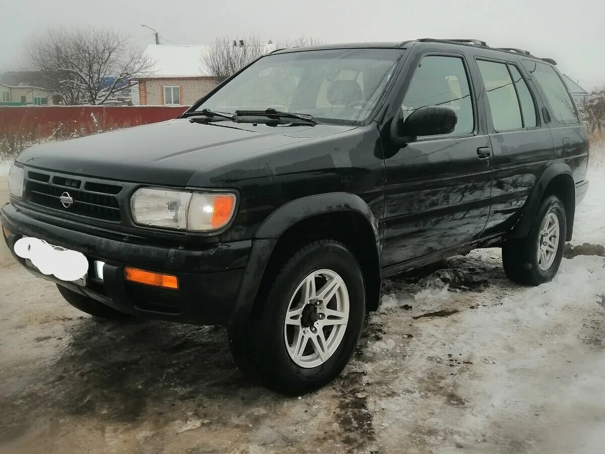 Купить ниссан башкирия. Nissan Pathfinder 3.3 at, 1998. Ниссан джип 1998. Ниссан 1998 года модели. Внедорожники Ниссан 1998 года.