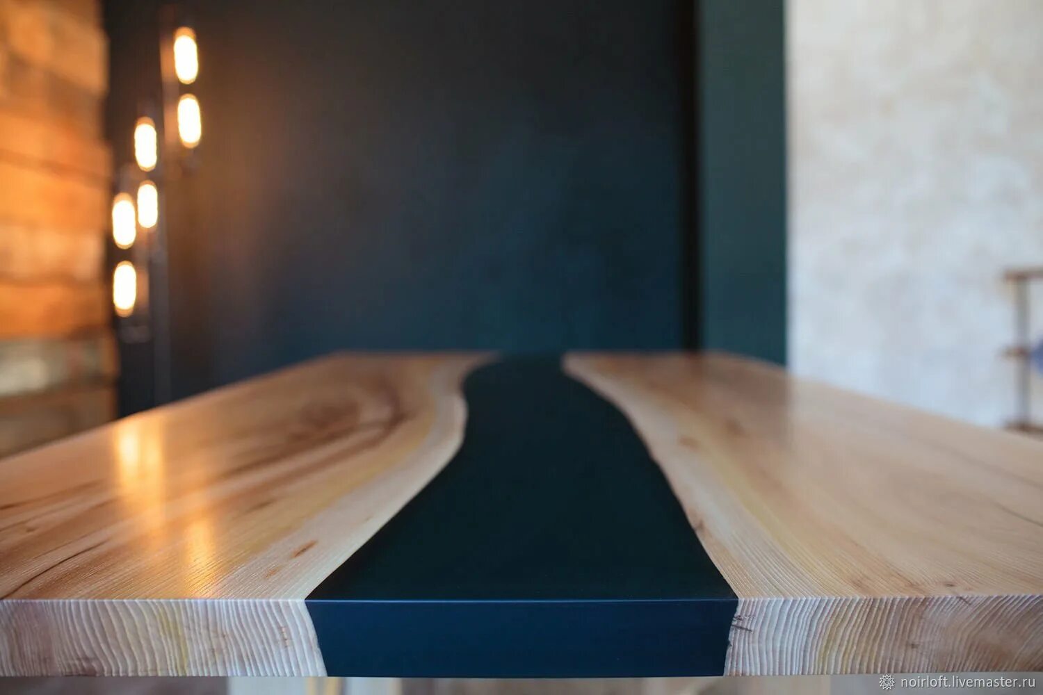 Дуб темный столешница дюропал 4289. Гладкий край стола. Кухонный стол из фанеры. Деревянная поверхность стола. Кромка мебельная.