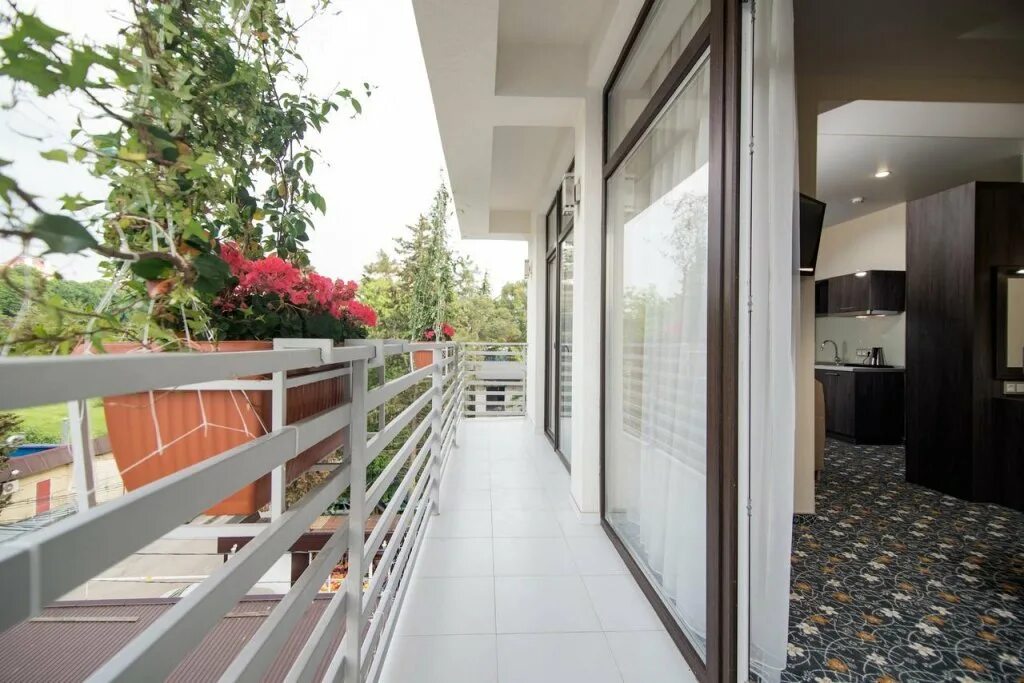Мио сочи. Mio hotel адлер. отель миа адлер. мио 4 адлер. отель мио сочи.