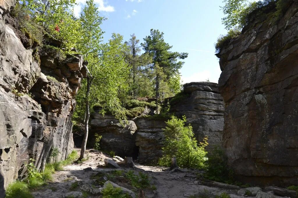 чёртово городище (гора). шарташские каменные палатки свердловская область. во власти природы фото. каменный город екатеринбург. синие камни екатеринбург парк.