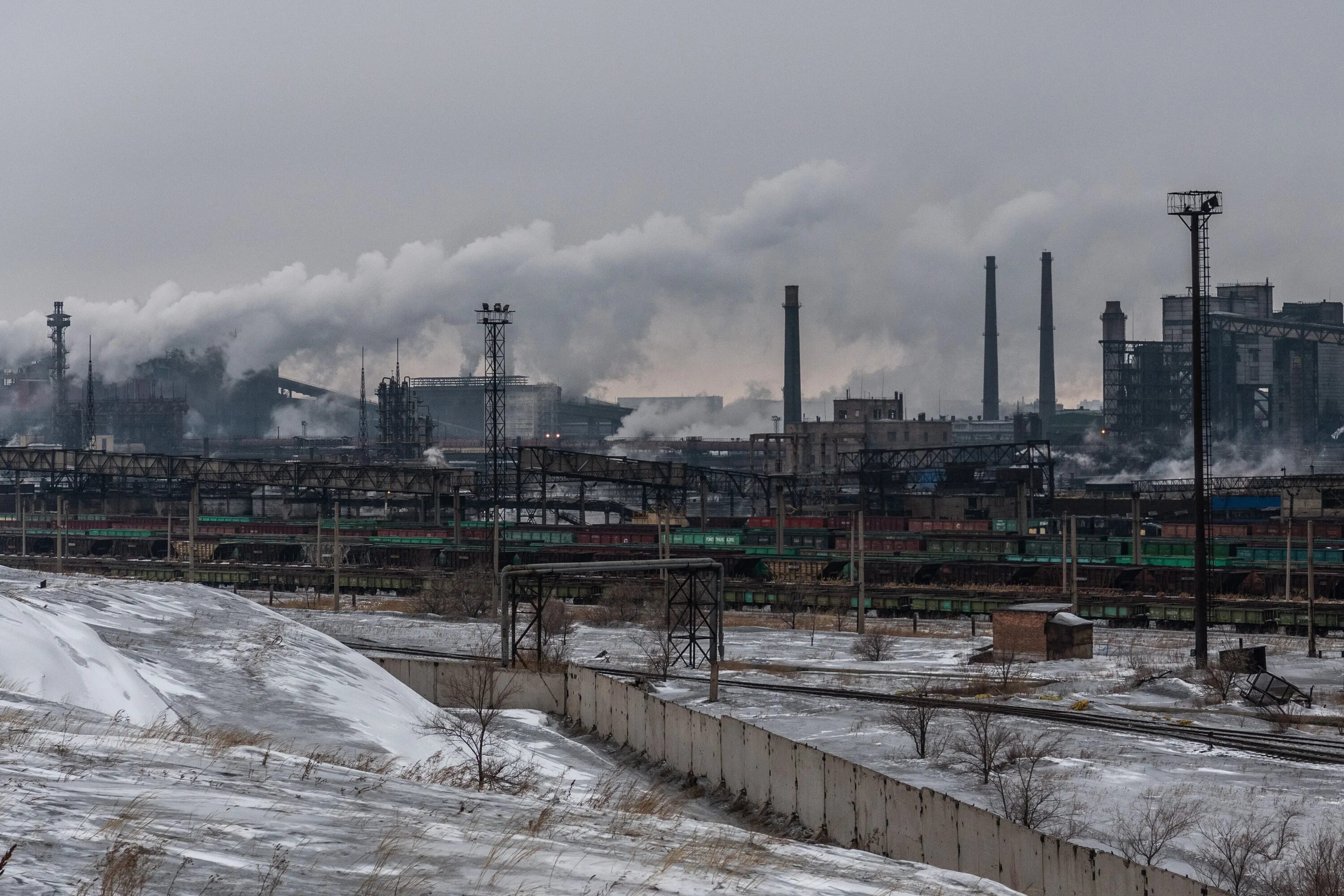 Завод темиртау. Темиртау металлургический комбинат. Металлургический комбинат Караганда-Темиртау. Темиртау завод. Казахстан г. Темиртау Кармет.комбинат.