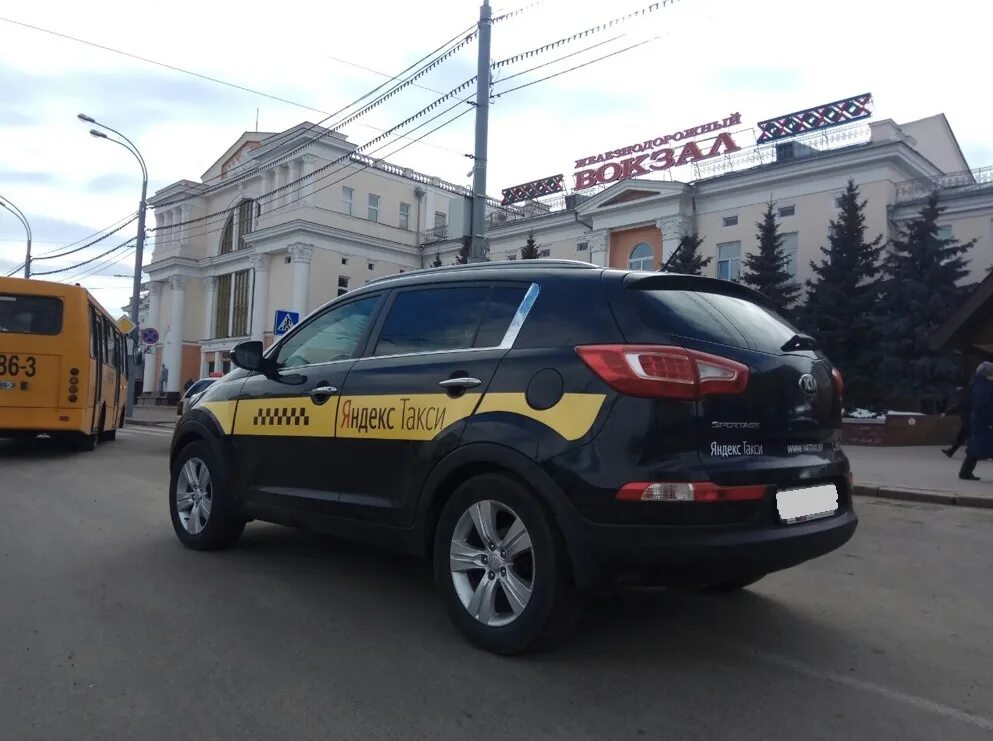 Работа такси гомель. Сервисы такси в Минске. Такси молоток.