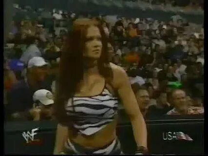 Raw 2001