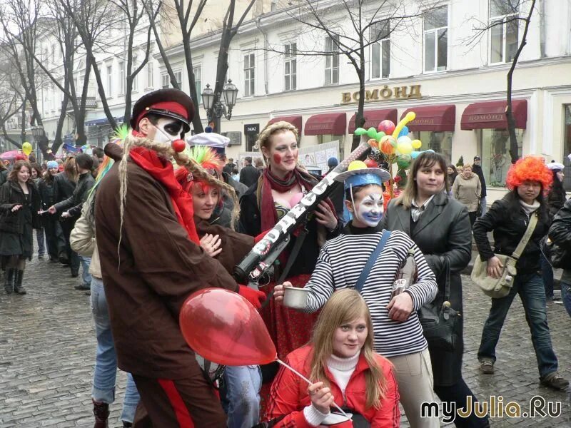 Одесский праздник. Фестиваль смеха в Канаде. Одесса 2005. Фото мероприятия Апрельская Юморина.