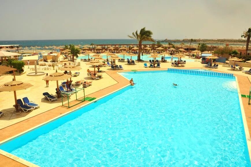 Aladdin beach hurghada 4. Египет отель алладин. Египет отель алладин 4 Хургада. Египет алладин Бич Резорт. Алладин Египет Хургада.