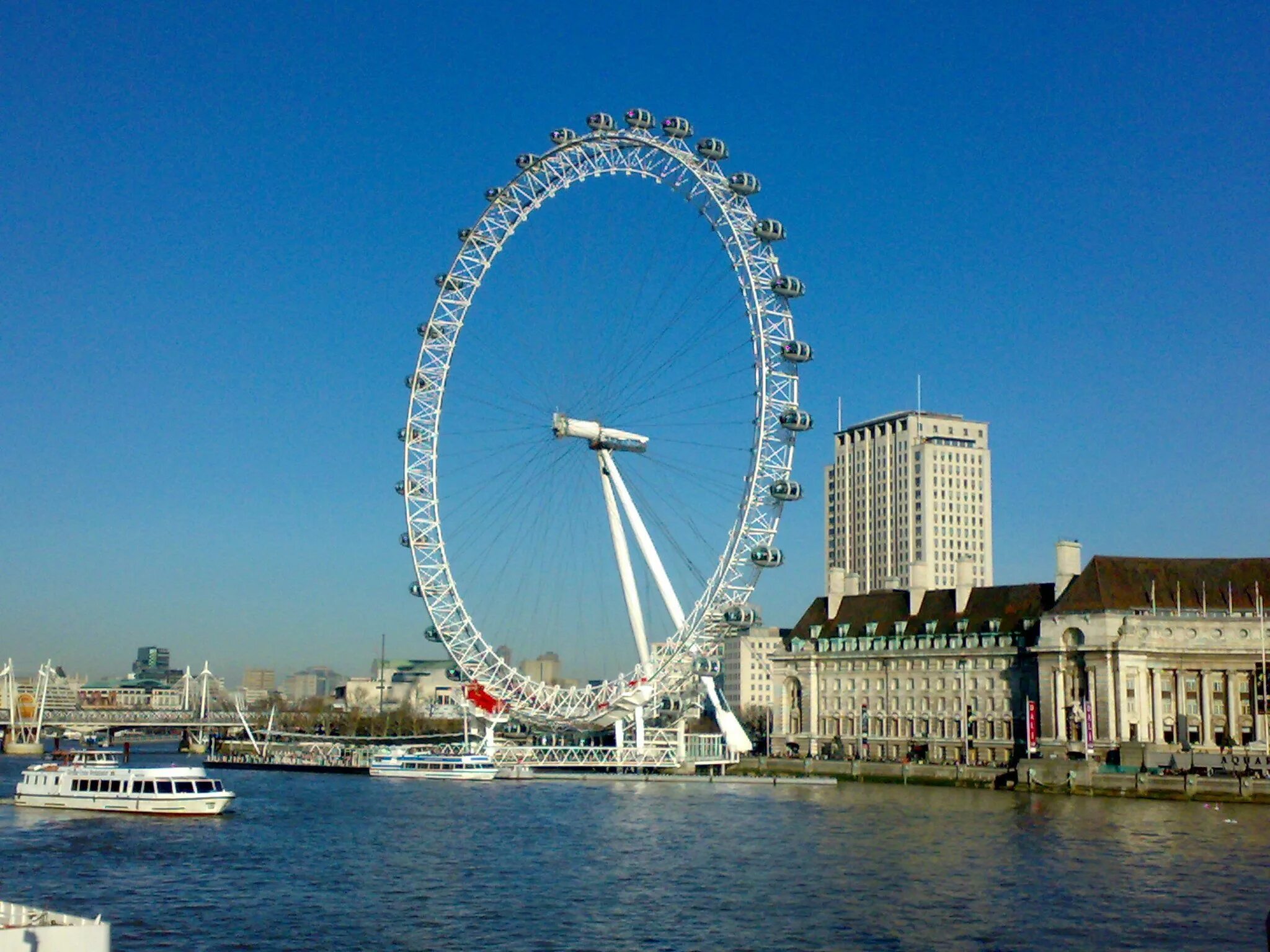 Unique landmarks. Око Лондона колесо обозрения. Колесо обозрения "Лондонский глаз" (London Eye). Великобритания колесо обозрения London Eye. Лондонский глаз достопримечательности Лондона.