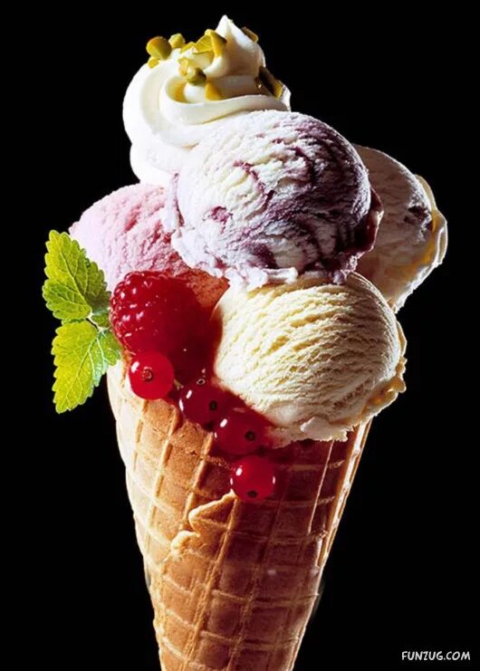 италия мороженое джелатерия. мороженое фисташковое и шоколадное. мороженое 3 года. мороженое. мороженое рожок.