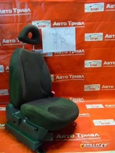 Передние сиденья nissan march. Сидушки ниссан марч. Фаркоп ниссан микра к11. Сидушки на ниссан марч 2002. Ниссан марч сиденья.
