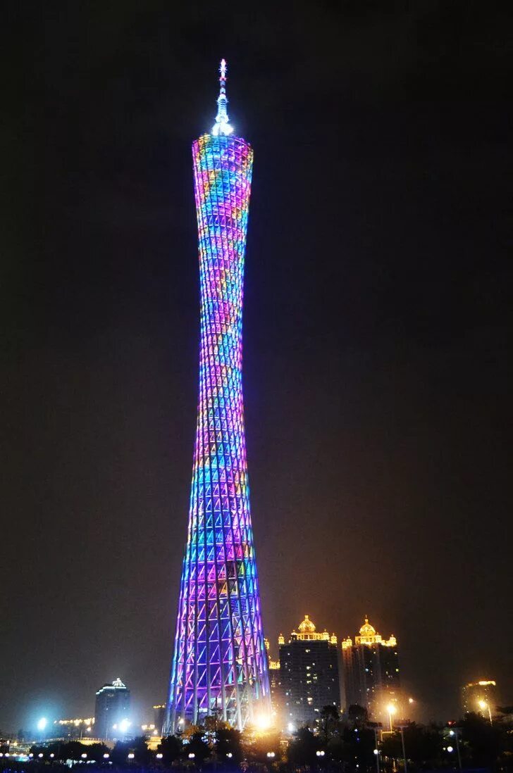 Бурдж халифа. Телебашня пенза. Гуанчжоу тауэр аттракцион. Телевышка луганск. Телевышка иллюминация челябинск.