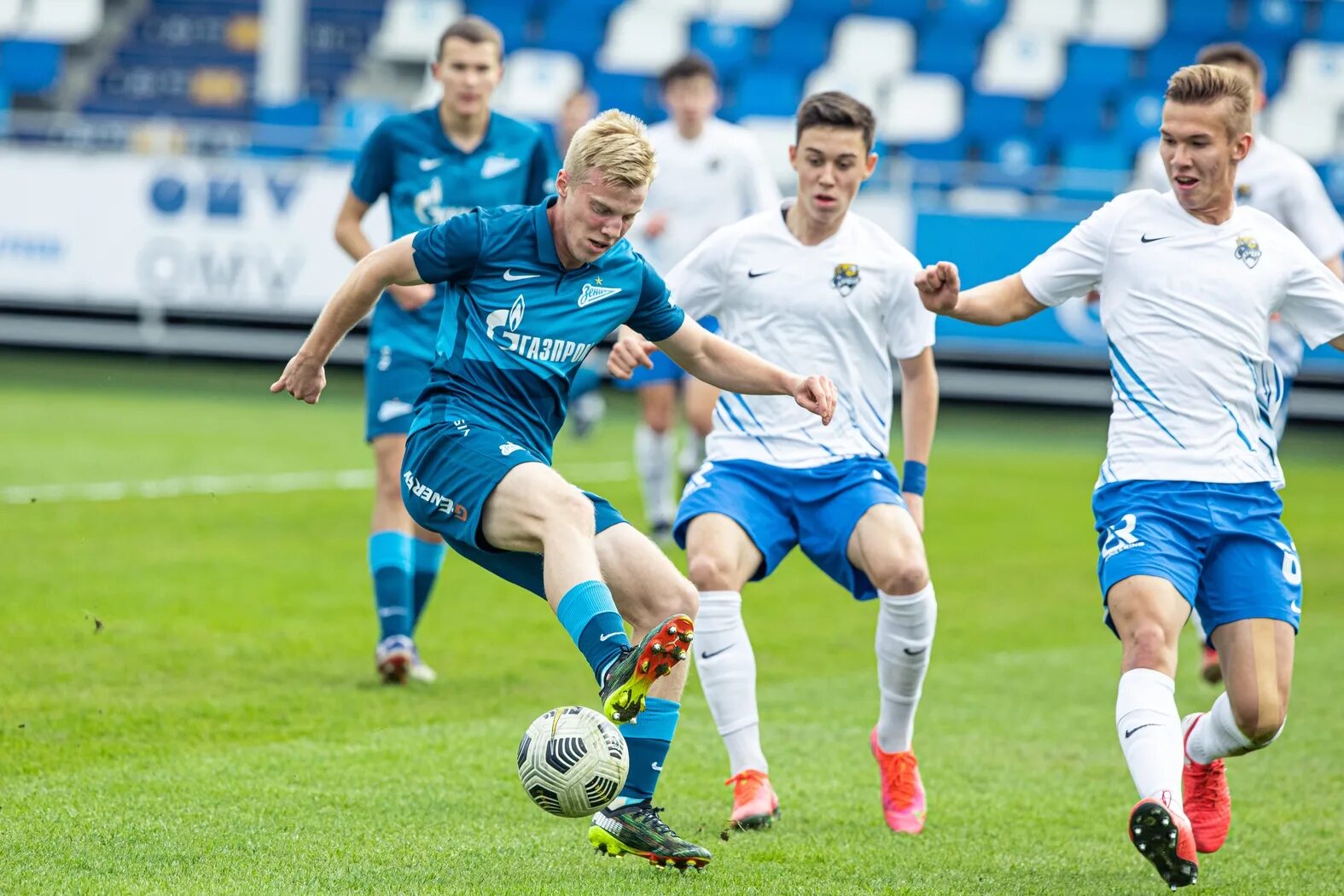 Состав зенита 24. Зенит (футбольный клуб, санкт-петербург). зенит u19. молодежная сборная зенита. зенит юношеская сборная 2010.