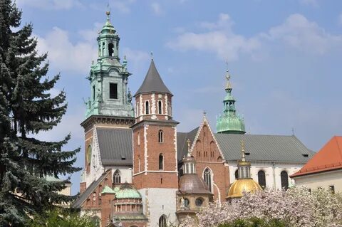 Сколько церквей в польше