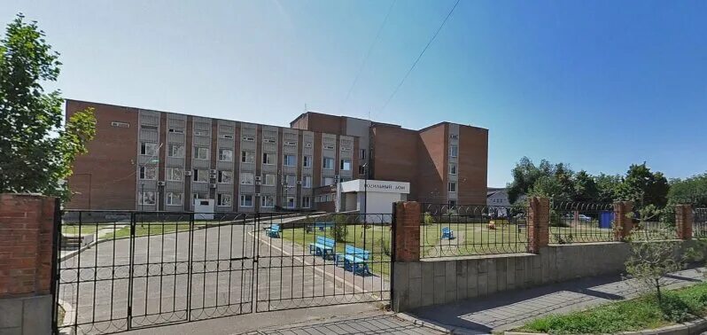 родильный дом таганрог. крыльцо родильного дома. роддом здание. надпись родильный дом. родильный дом 2 таганрог.