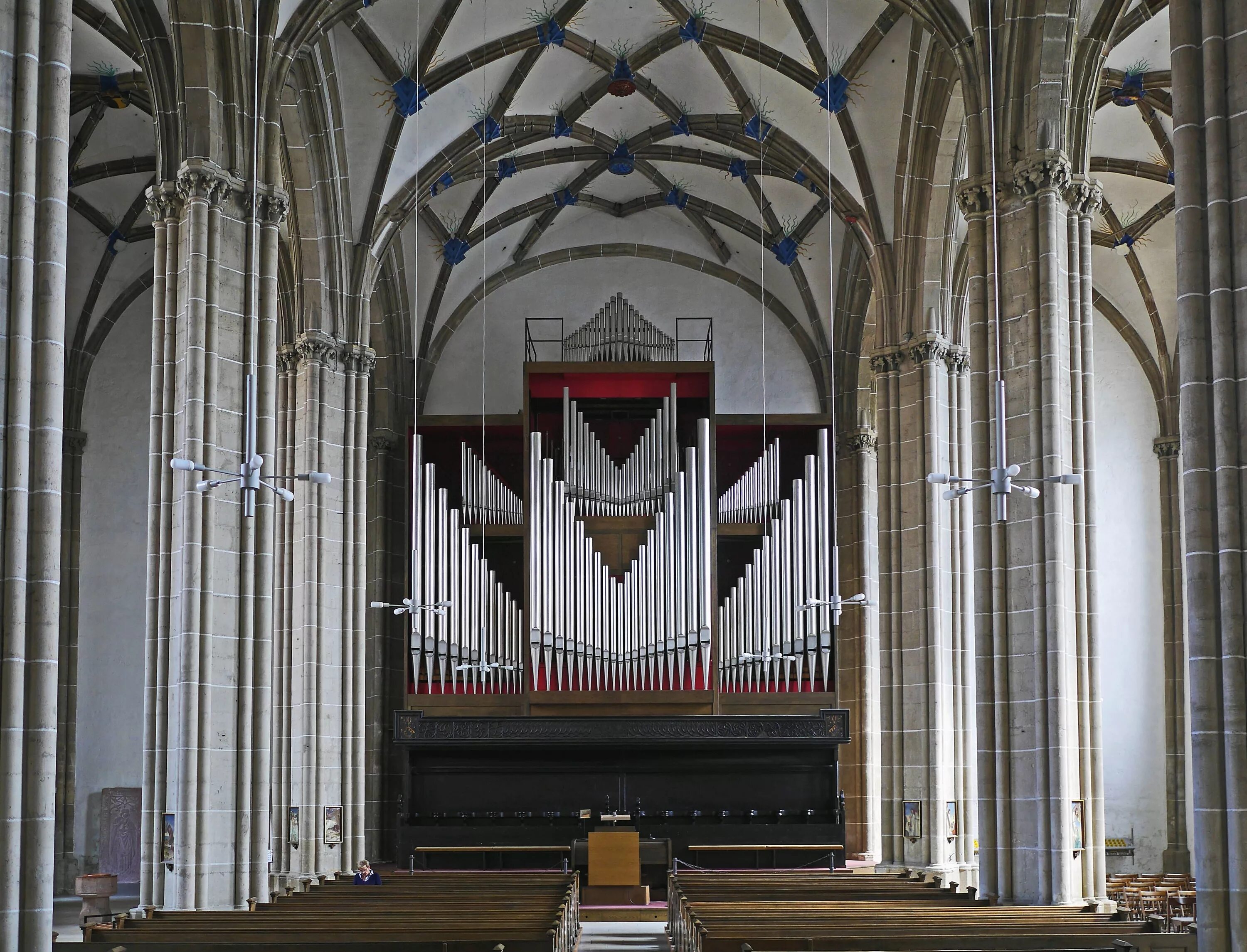 Орган Ялта католическая Церковь. Органный концерт в Великобритании католический храм. Католический музыкальный инструмент