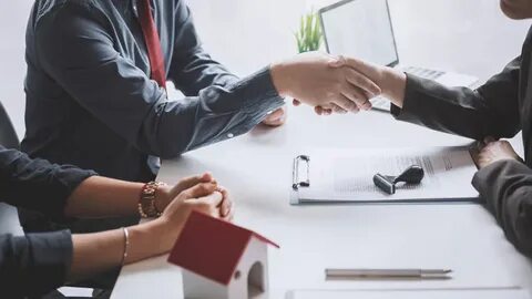 How to Land and Progress in a Property Solicitor Job in the UK