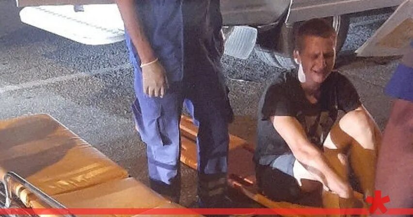 Непристегнутый пассажир. Пассажир с места дтп. Прикол парень наехал на папируса. Дтп открытая дверь авто. Дтп в ивановской области.