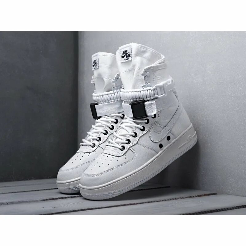 Мужские кроссовки air force 1. Nike Air Force 1. Nike Force 1. Nike SF Air Force 1. Nike af SF 1 белые.