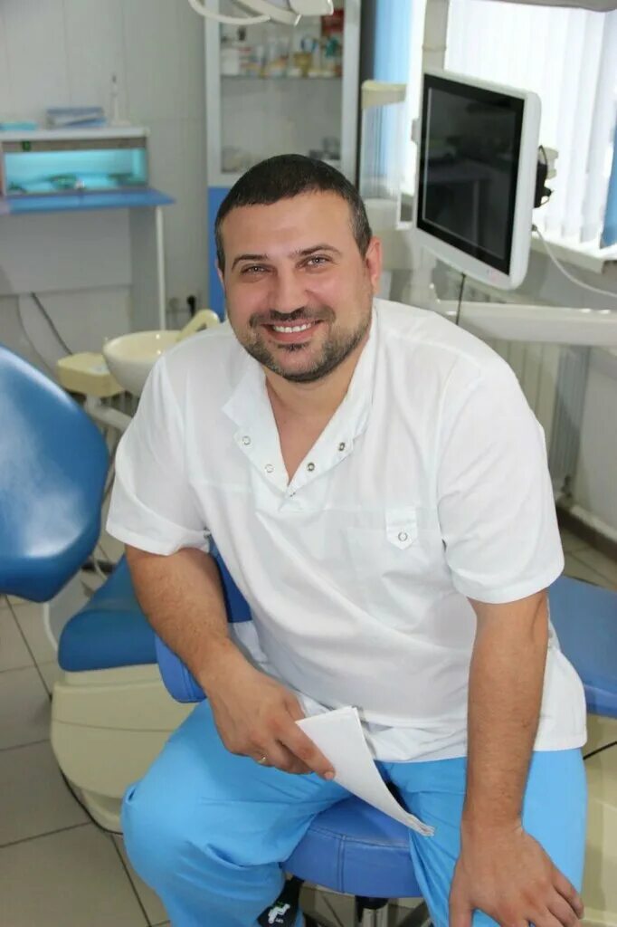 фридовский владимир валерьевич. зубной врач омск. ефименко андрей петрович. калюжный вячеслав валерьевич. голубцов сергей петрович стоматолог.