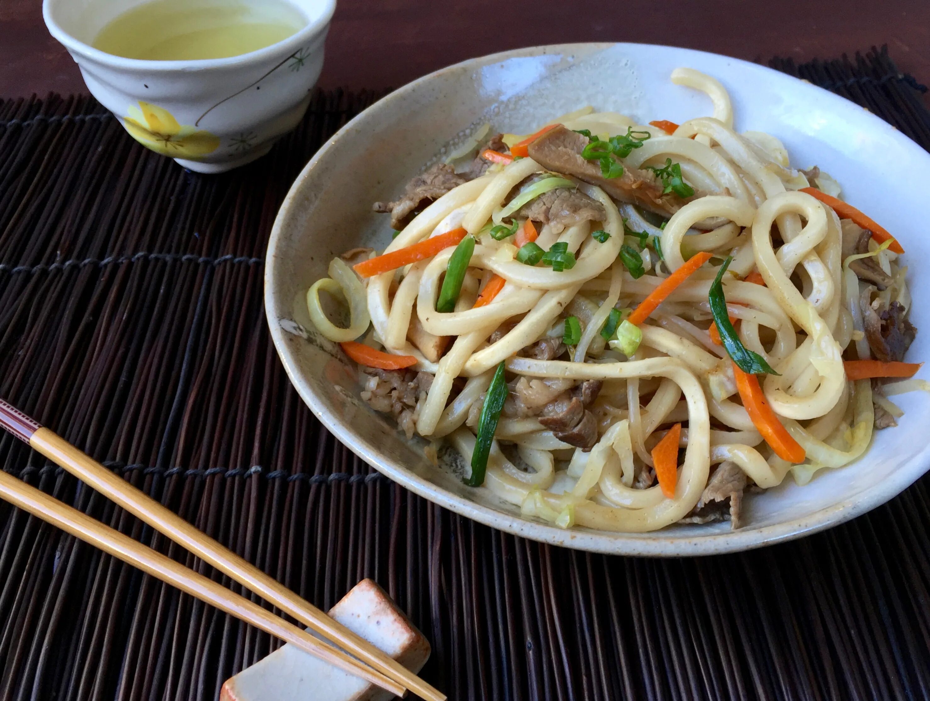 Yaki Udon. Бута яки удон. Удон Камааге. Удон Делфуд. Udon noodle bar