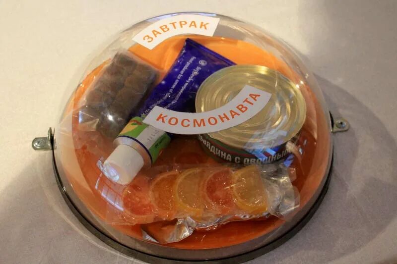 Космическая еда. Еда Космонавтов. Питание Космонавтов. Набор продуктов для Космонавтов