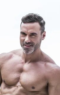 Manuel skye