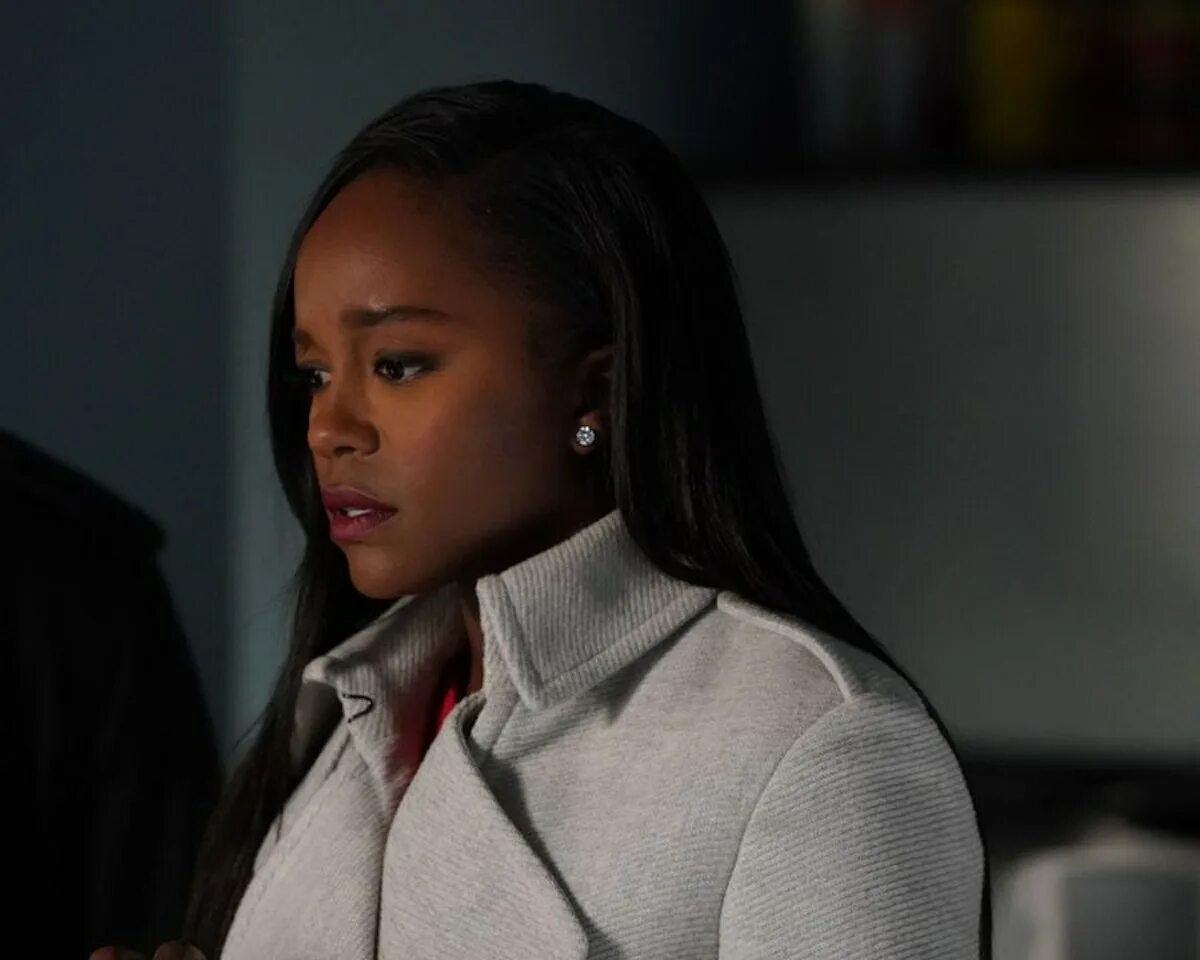 Как избежать наказания ребенка. Как избежать наказания ребенка. Эмили синклер как избежать наказания. Кэти финдлей сериал убийство. Ханна китинг.