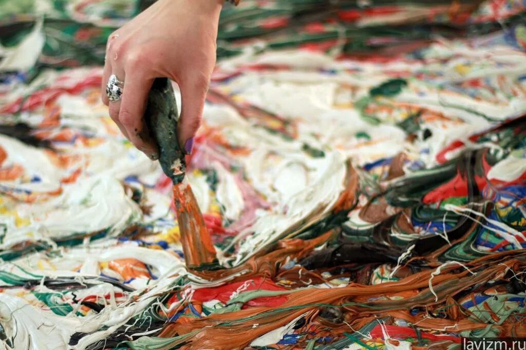 Покажи как рисуют художники