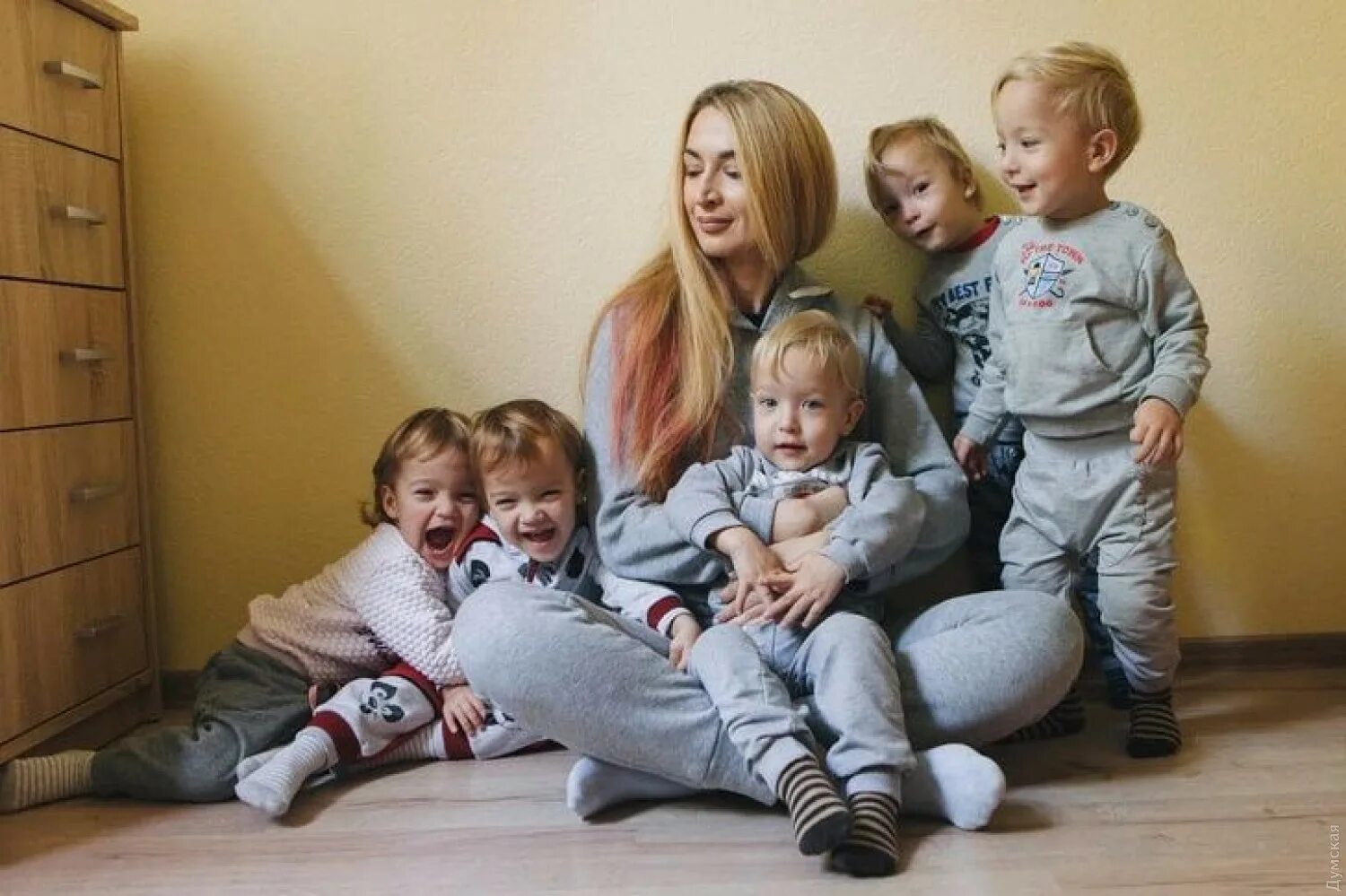 5 детей это много. 5 детей это много