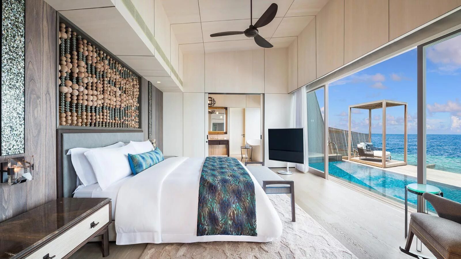 The st regis 5. Мальдивы St Regis Maldives. The St Regis Maldives Vommuli Resort 5*. St Regis Maldives 5. Карта St Regis Maldives.