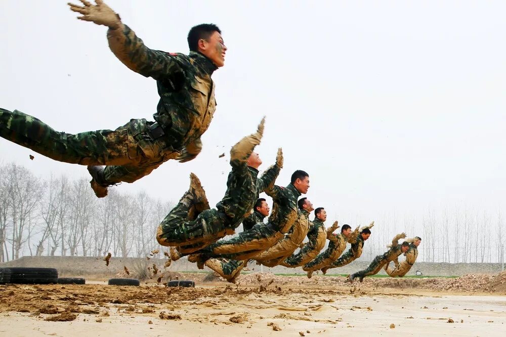 Солдат НОАК. Китайский спецназ тренировка. Китайские военные. Армия Китая.