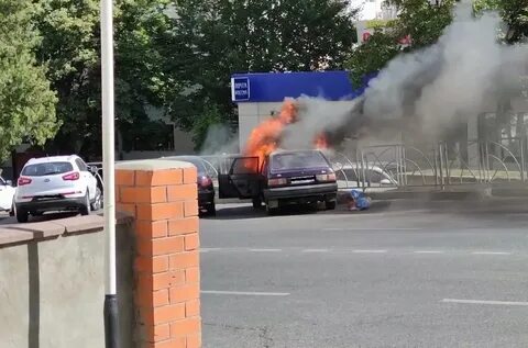 Горит парковка