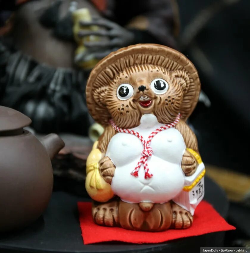 Тануки игрушки. Тануки игрушки. Тануки японская фигурка. Выставка в казани японии. Тануки коллекция игрушек.