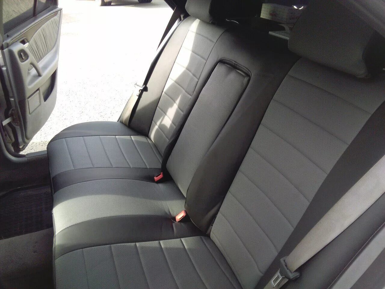 Чехлы мерседес 210. Сиденья мерседес w210. Комбинированный салон mercedes-benz w211 кожа алькантара. Чехлы мерседес w140. Чехлы mercedes w210.