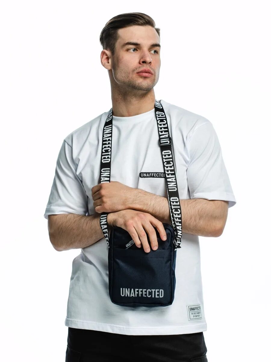 Сумка unaffected. Сумка unaffected через плечо. сумка мессенджер unaffected. сумка unaffected через плечо черная. unaffected сумка мессенджер через плечо.