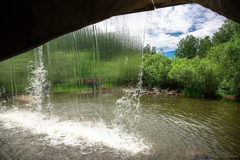 Рукотворный водопад новосибирская область. Медведский водопад в черепановском районе. Стеклянный медведский водопад. Стеклянный водопад новосибирская область. Стеклянный водопад новосибирская область.