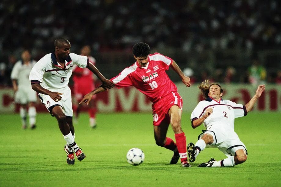 Бразилия россия 1998. Аленичев спартак 1998. Матч 1998 года. Реал спартак 1999. Матч 1998 года.