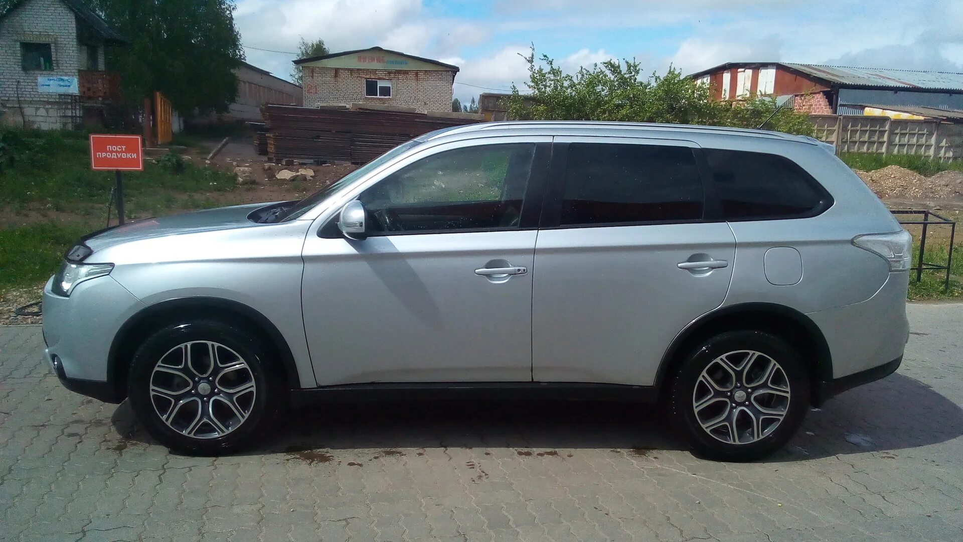 Outlander 3 r18. Mitsubishi Outlander 3 диски r18. 225 55 18 Outlander 3. 235 60 R16 Outlander. Летние шины мицубиси аутлендер