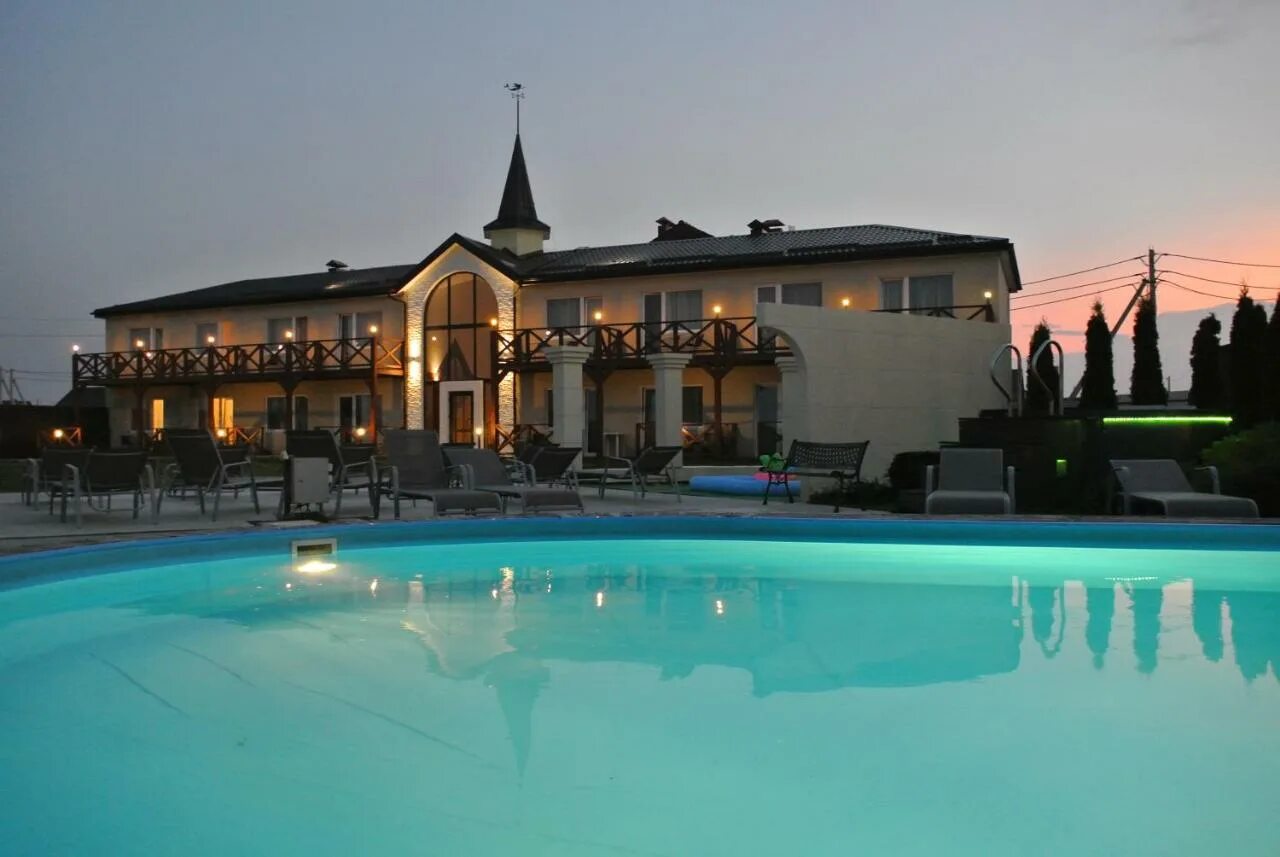 Гостиницы зеленоградска с бассейном. Отель гранд сокольники зеленоградск. Гранд отель сокольники калининградской области. Отель гранд палас калининград. Гранд сокольники калининград.