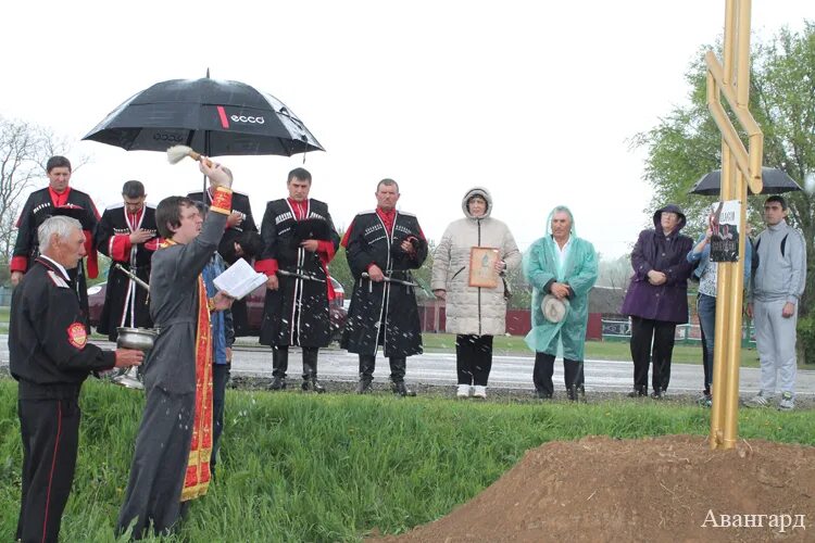 Погода в ст крыловской ленинградского района краснодарского. Станица Новопашковская. Станица Кугоейская Краснодарский край Крыловский. Станица Кугоейская Свято-Троицкая Церковь. Новопашковская Крыловский район.